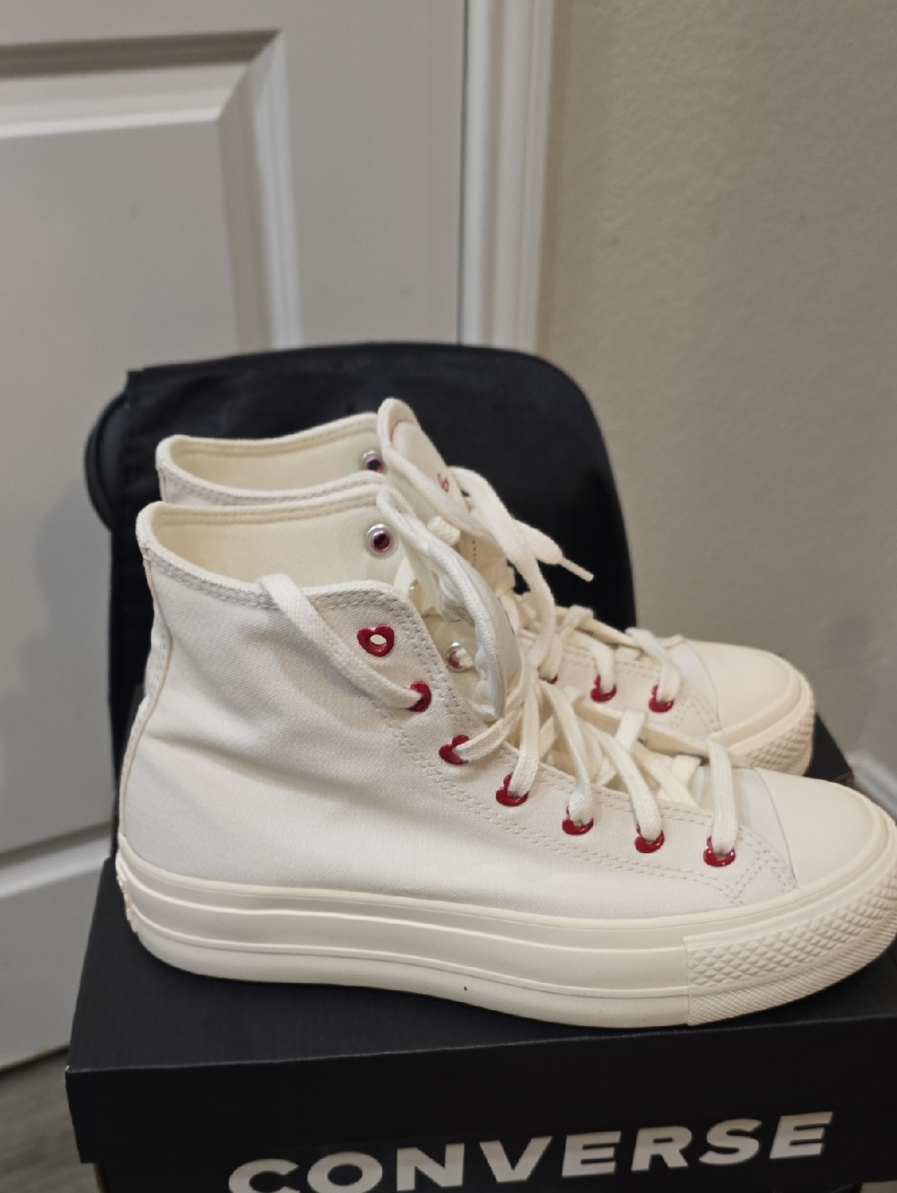 Converse Chuck Taylor All Star Hearts Hi Lift VDay Shoes - Picture 10 of 11